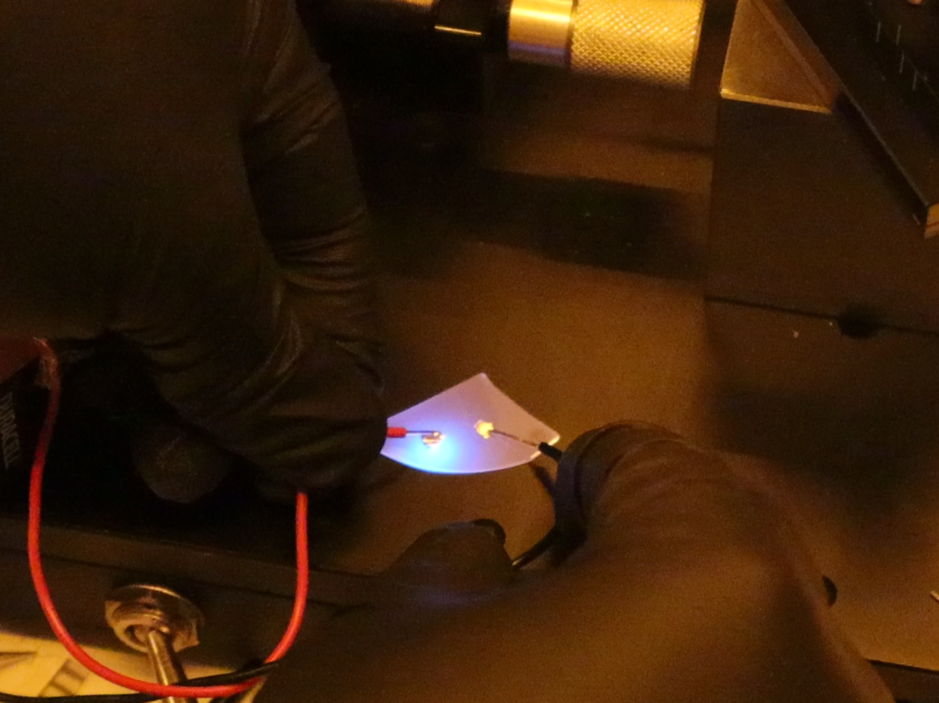 LED lighting up 9V